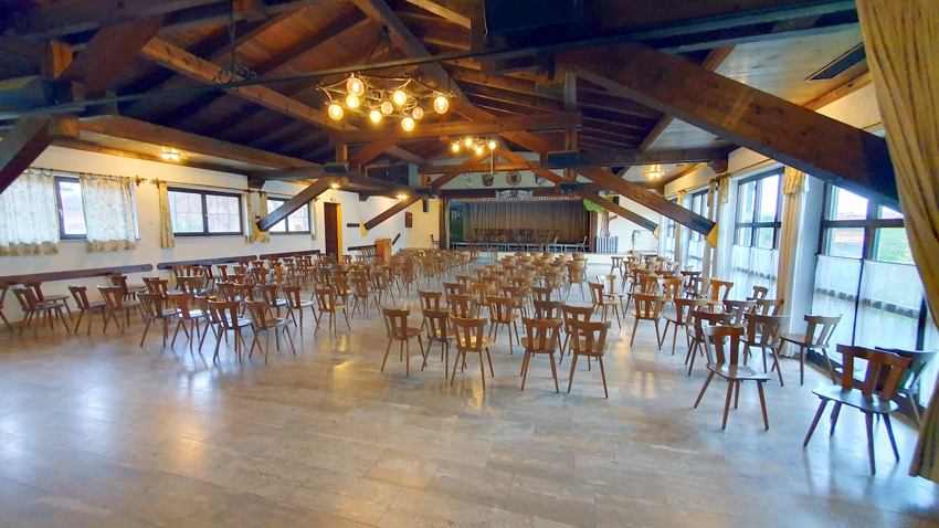 Hotel kaufen: Gastronomie Unternehmensnachfolge Pacht-Angebot Hochzeitssaal - Nachfolgeangebot für Gastronomiebetrieb mit Pächterwohnungen und Gästezimmer zur Pacht